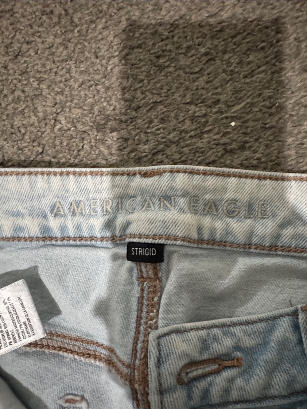 American Eagle Outfitters Light Wash Distressed Boyfriend Jeans - Picture 2 of 4